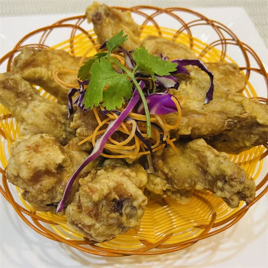 Chicken Wings (12 pcs) 炸鸡翅（12 个）
